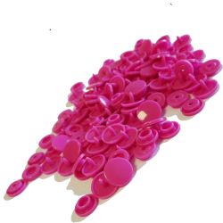 30 Boutons Pressions en Plastique Coloris Rose 12 mm