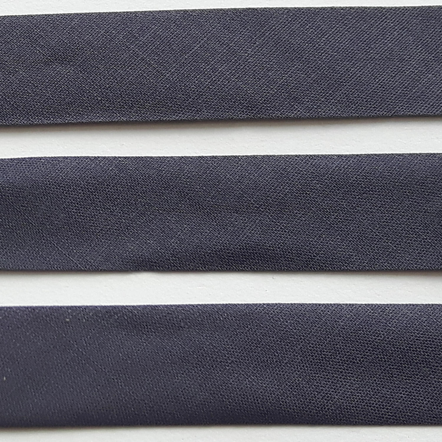 Ruban Biais Replié 20 mm Coton Polyester Vendu par 5 Mètres Plusieurs  Coloris au Choix