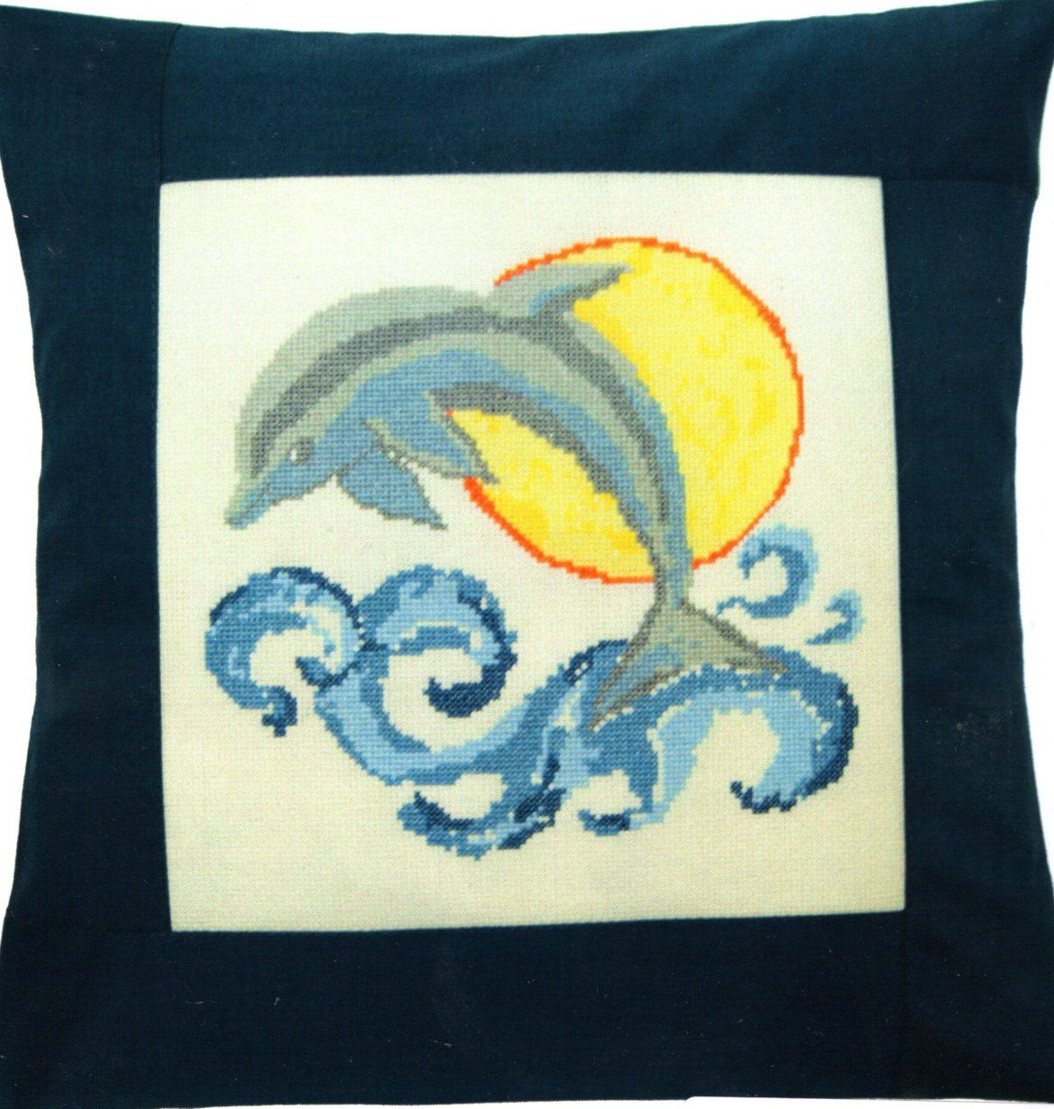 Kit Coussin Point De Croix RTO Motif Chiffres - Tissu Aida 14ct - 40x40 Cm - Neuf