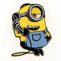 Patch Ecusson Thermocollant Minion au téléphone 4 x 6,50 cm