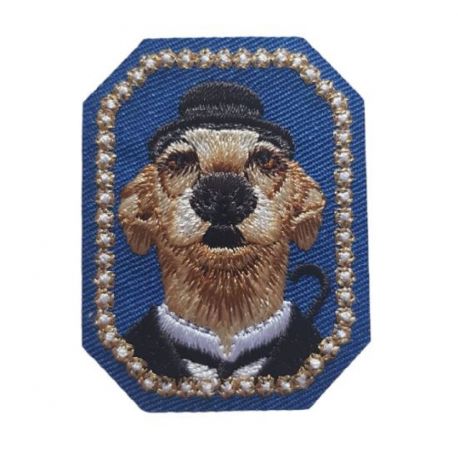 Patch Ecusson Thermocollant Chien déguisé fond bleu 3,50 x 5 cm