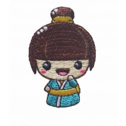 Patch Ecusson Thermocollant Kawai Kokeshi Fillette kimono bleu 3 x 4 cm