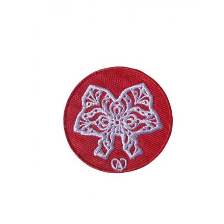 Patch Ecusson Thermocollant Noeud Alsacien fond rouge 5 x 5 cm